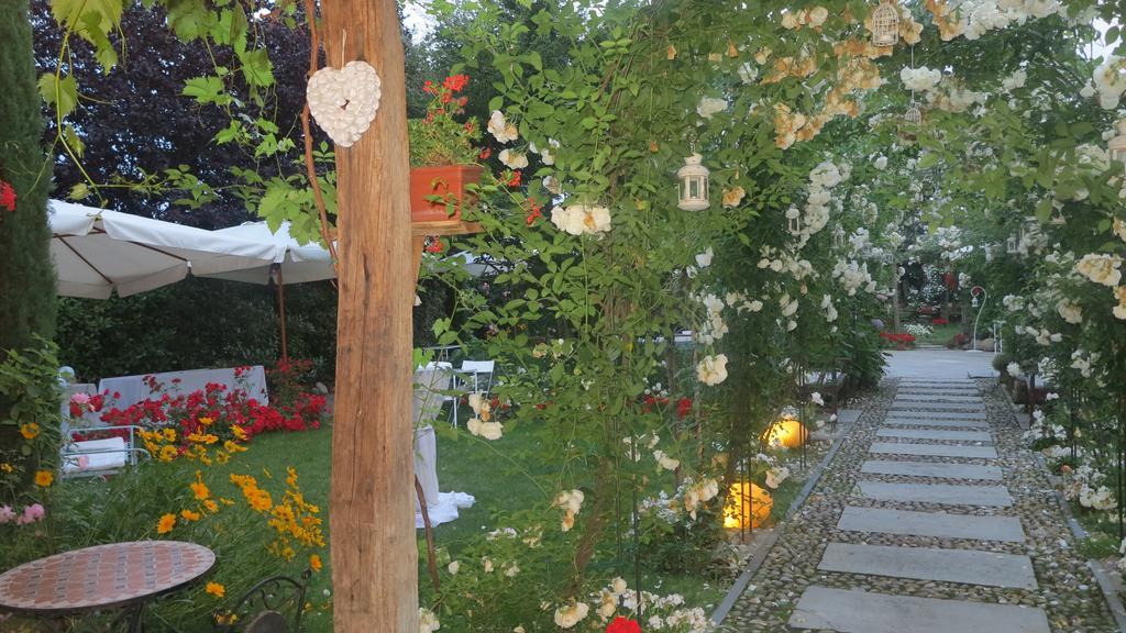 La Via' Bed & Breakfast Cavour Exterior photo